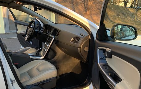 Volvo S60 Cross Country, 2016 год, 2 051 000 рублей, 26 фотография