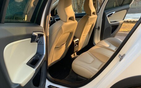 Volvo S60 Cross Country, 2016 год, 2 051 000 рублей, 28 фотография