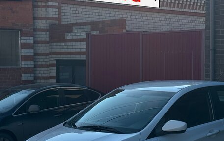 Hyundai Solaris II рестайлинг, 2015 год, 985 000 рублей, 5 фотография