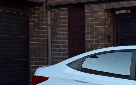 Hyundai Solaris II рестайлинг, 2015 год, 985 000 рублей, 3 фотография