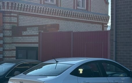 Hyundai Solaris II рестайлинг, 2015 год, 985 000 рублей, 7 фотография