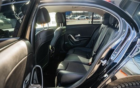 Mercedes-Benz A-Класс, 2018 год, 2 400 000 рублей, 14 фотография