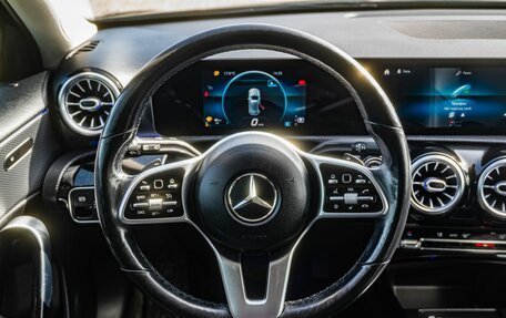 Mercedes-Benz A-Класс, 2018 год, 2 400 000 рублей, 16 фотография