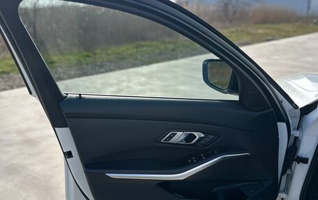 BMW 3 серия, 2019 год, 3 450 000 рублей, 12 фотография