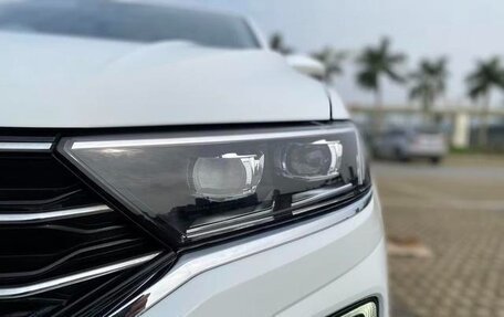 Volkswagen T-Roc I, 2021 год, 1 680 007 рублей, 14 фотография