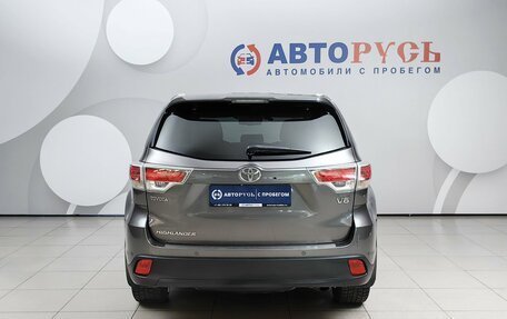 Toyota Highlander III, 2014 год, 3 150 000 рублей, 4 фотография