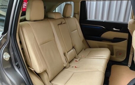 Toyota Highlander III, 2014 год, 3 150 000 рублей, 9 фотография