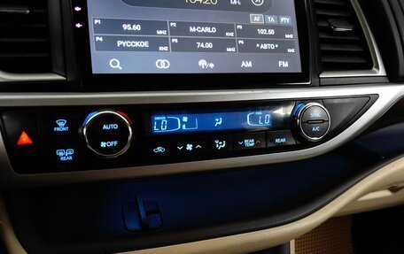 Toyota Highlander III, 2014 год, 3 150 000 рублей, 15 фотография