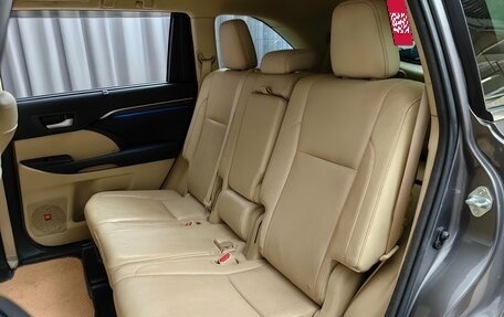 Toyota Highlander III, 2014 год, 3 150 000 рублей, 8 фотография