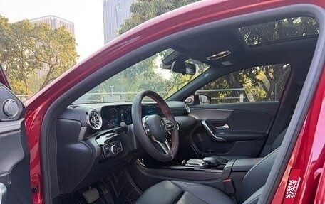 Mercedes-Benz A-Класс, 2021 год, 1 800 000 рублей, 8 фотография