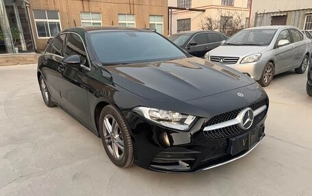 Mercedes-Benz A-Класс, 2022 год, 1 850 000 рублей, 3 фотография