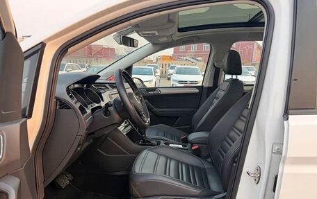 Volkswagen Touran III, 2023 год, 1 650 333 рублей, 8 фотография