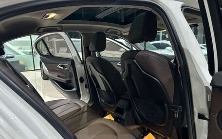 BMW 1 серия, 2022 год, 1 890 000 рублей, 11 фотография