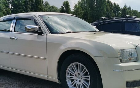 Chrysler 300C II, 2010 год, 1 350 000 рублей, 1 фотография