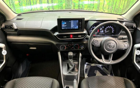 Toyota Raize I, 2022 год, 1 150 000 рублей, 2 фотография