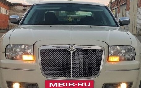 Chrysler 300C II, 2010 год, 1 350 000 рублей, 3 фотография