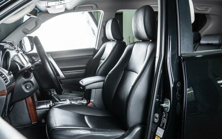 Toyota Land Cruiser Prado 150 рестайлинг 2, 2015 год, 4 140 000 рублей, 10 фотография