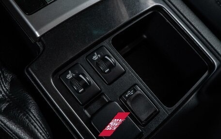 Toyota Land Cruiser Prado 150 рестайлинг 2, 2015 год, 4 140 000 рублей, 18 фотография