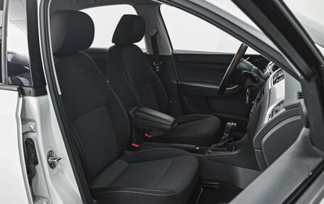 Skoda Rapid I, 2015 год, 1 219 000 рублей, 8 фотография