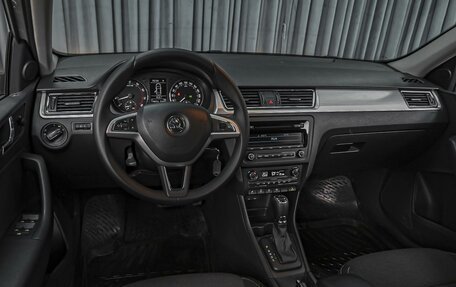 Skoda Rapid I, 2015 год, 1 219 000 рублей, 6 фотография