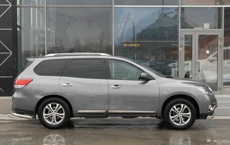 Nissan Pathfinder, 2016 год, 2 300 000 рублей, 4 фотография