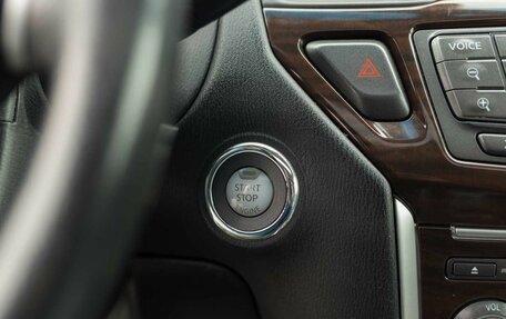 Nissan Pathfinder, 2016 год, 2 300 000 рублей, 15 фотография