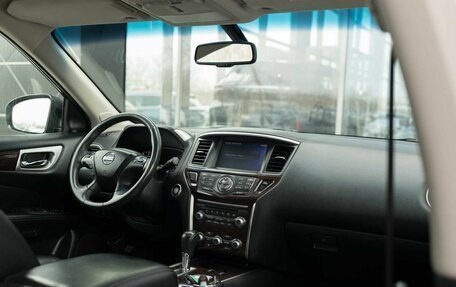 Nissan Pathfinder, 2016 год, 2 300 000 рублей, 10 фотография