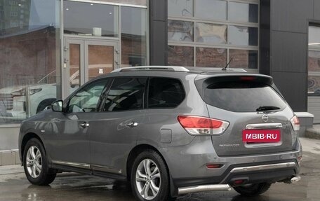 Nissan Pathfinder, 2016 год, 2 300 000 рублей, 7 фотография