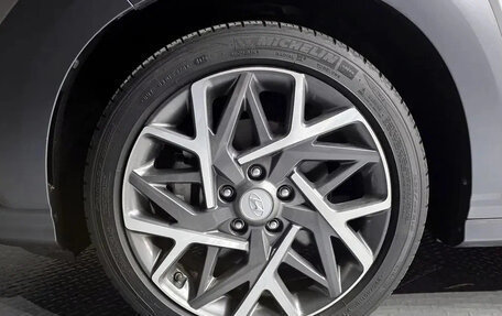 Hyundai Kona I, 2022 год, 1 620 000 рублей, 6 фотография