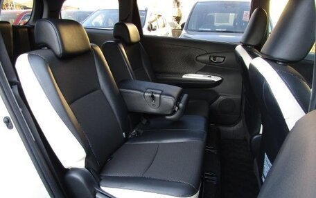 Toyota Wish II, 2016 год, 1 219 000 рублей, 13 фотография