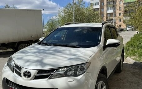 Toyota RAV4, 2014 год, 2 000 000 рублей, 8 фотография