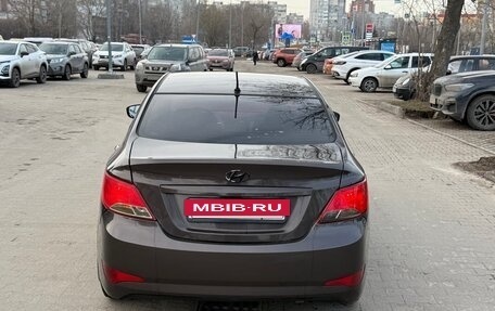 Hyundai Solaris II рестайлинг, 2016 год, 850 000 рублей, 4 фотография