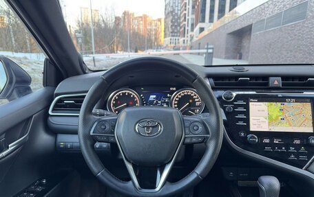 Toyota Camry, 2020 год, 2 800 000 рублей, 11 фотография