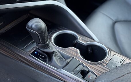 Toyota Camry, 2020 год, 2 800 000 рублей, 19 фотография