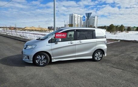 Honda Freed I, 2012 год, 1 250 000 рублей, 5 фотография