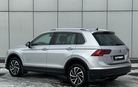 Volkswagen Tiguan II, 2018 год, 2 229 900 рублей, 2 фотография