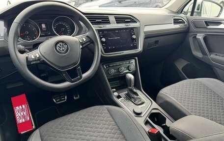 Volkswagen Tiguan II, 2018 год, 2 229 900 рублей, 6 фотография