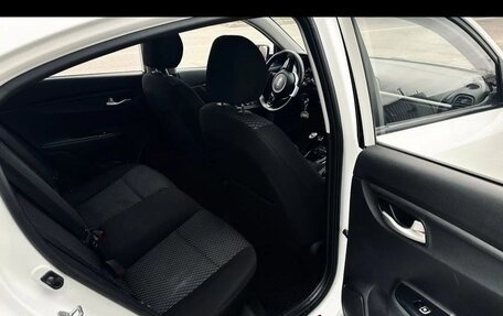 KIA Rio IV, 2018 год, 1 180 000 рублей, 4 фотография