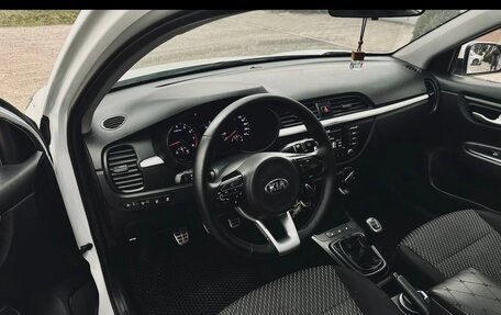 KIA Rio IV, 2018 год, 1 180 000 рублей, 6 фотография