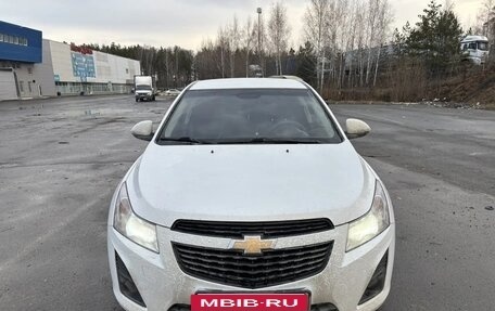 Chevrolet Cruze II, 2013 год, 890 000 рублей, 4 фотография