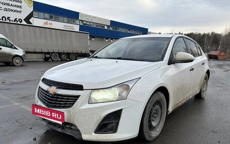 Chevrolet Cruze II, 2013 год, 890 000 рублей, 3 фотография