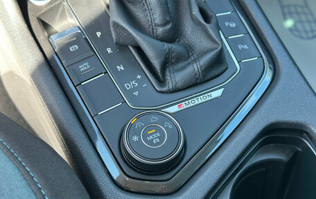 Volkswagen Tiguan II, 2019 год, 2 600 000 рублей, 16 фотография