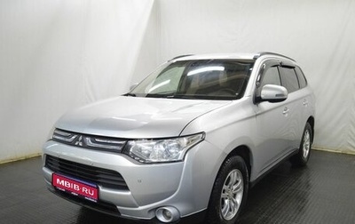 Mitsubishi Outlander III рестайлинг 3, 2013 год, 1 160 000 рублей, 1 фотография