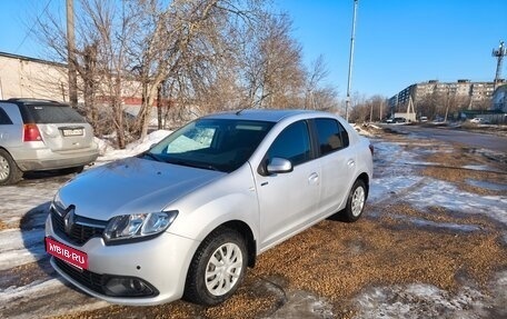 Renault Logan II, 2017 год, 850 000 рублей, 1 фотография