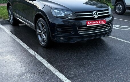 Volkswagen Touareg III, 2011 год, 1 950 000 рублей, 1 фотография