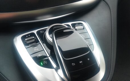 Mercedes-Benz V-Класс, 2017 год, 5 200 000 рублей, 7 фотография