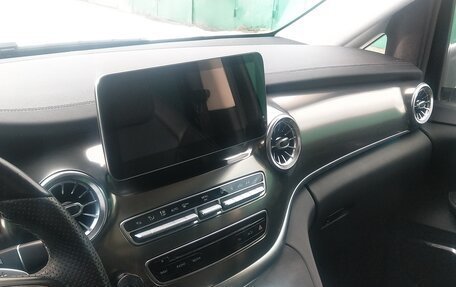 Mercedes-Benz V-Класс, 2017 год, 5 200 000 рублей, 3 фотография