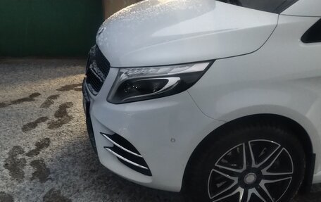 Mercedes-Benz V-Класс, 2017 год, 5 200 000 рублей, 2 фотография