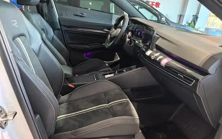 Volkswagen Golf VIII, 2022 год, 1 620 000 рублей, 6 фотография