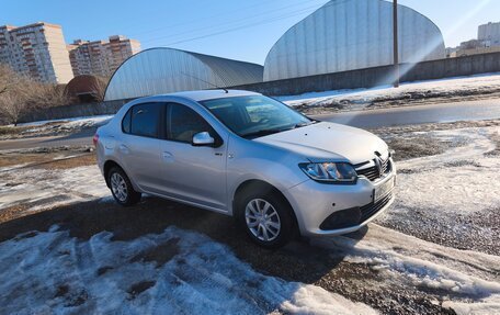 Renault Logan II, 2017 год, 850 000 рублей, 2 фотография